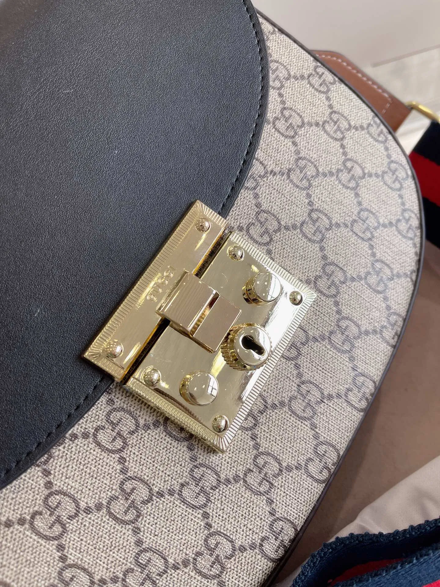 Designer Handbags GI 238